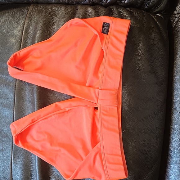 Tiger Friday,  Orange top - Picture 2 of 4